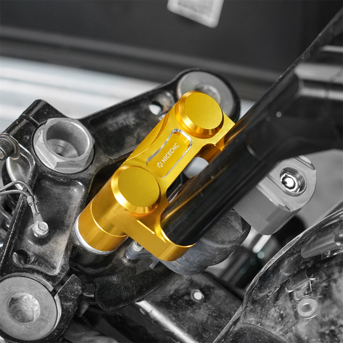 Handlebar Riser Pull Back Plate Relocation Bracket For Harley Road Glide Road King