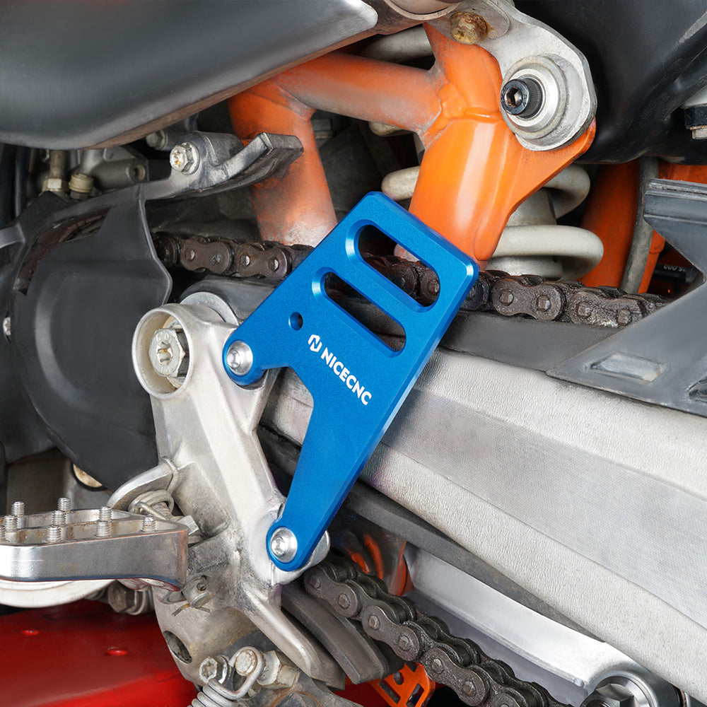 Placa de extensão de bagageiro NICECNC Guarda de placas de calcanhar compatível com KTM 690 ENDURO 2008-2022 2021 2020, HUSQVARNA 701 ENDURO 2016-2022 2021 2020, pontos de amarração perfeitos para malas sem rack