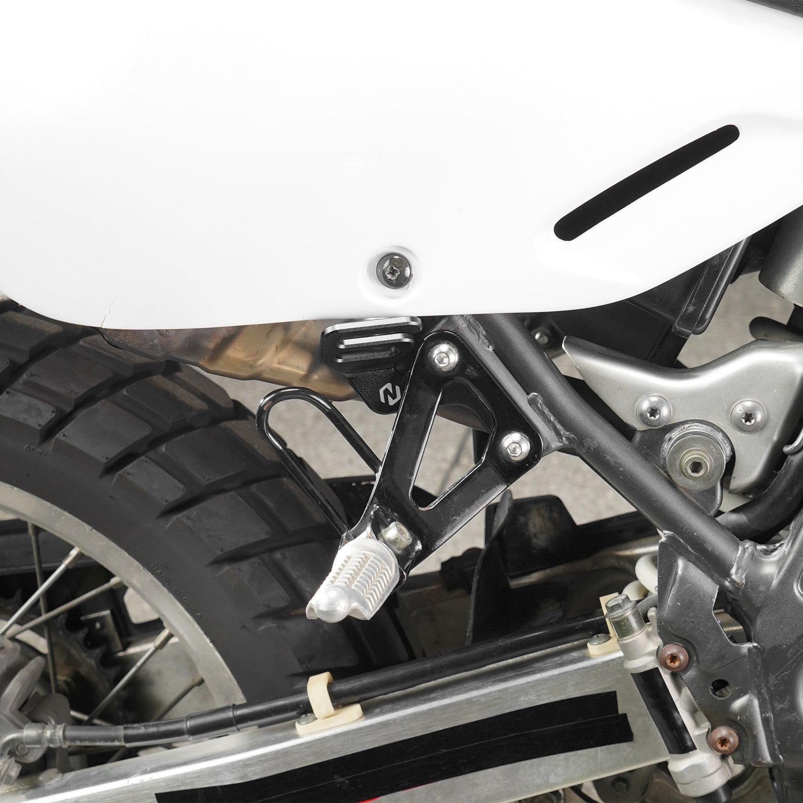 Tie Down Brackets Side Luggage Rack Holders For Suzuki DR650 S / SE 1996-2025