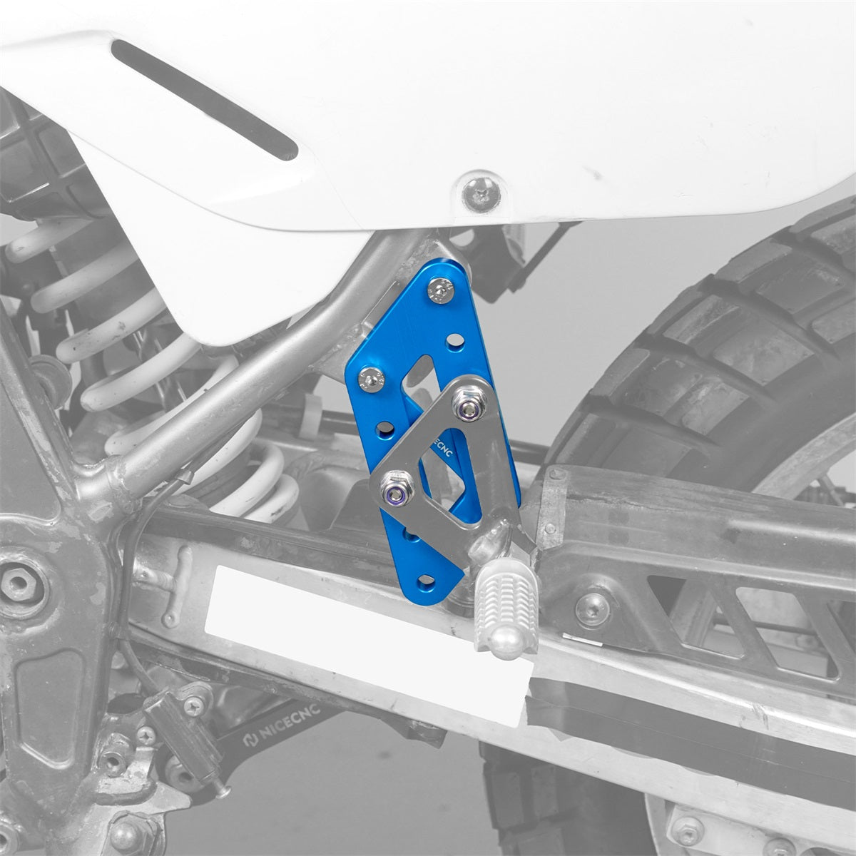Passenger Foot Peg Support Extension Relocation Brackets For Suzuki DR650 S / SE