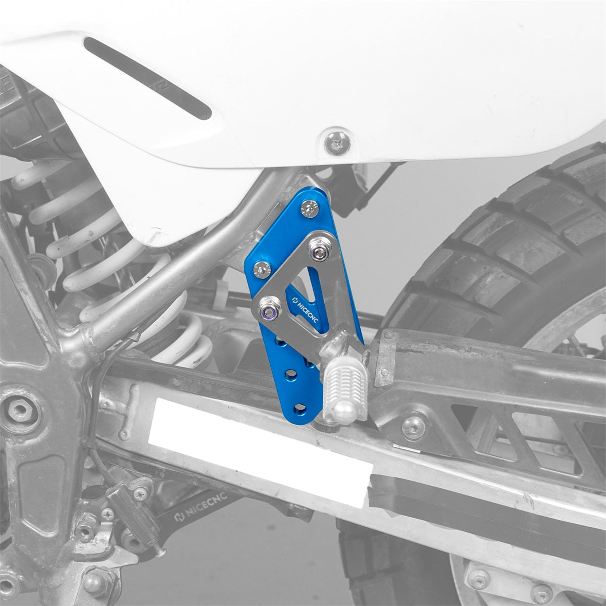 Passenger Foot Peg Support Extension Relocation Brackets For Suzuki DR650 S / SE