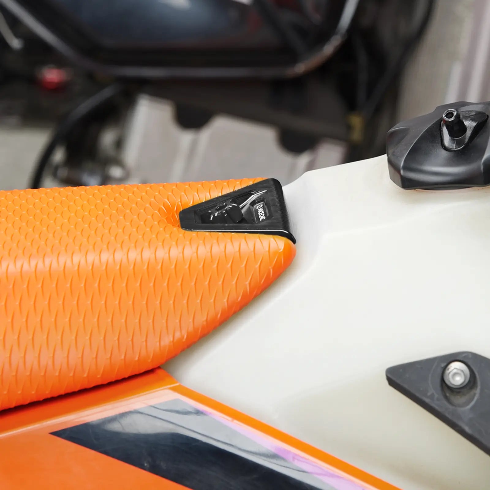 Seat Mount Cover & Quick-Release Seat Bolt Kit For KTM 350 500 EXC-F 2024-2026