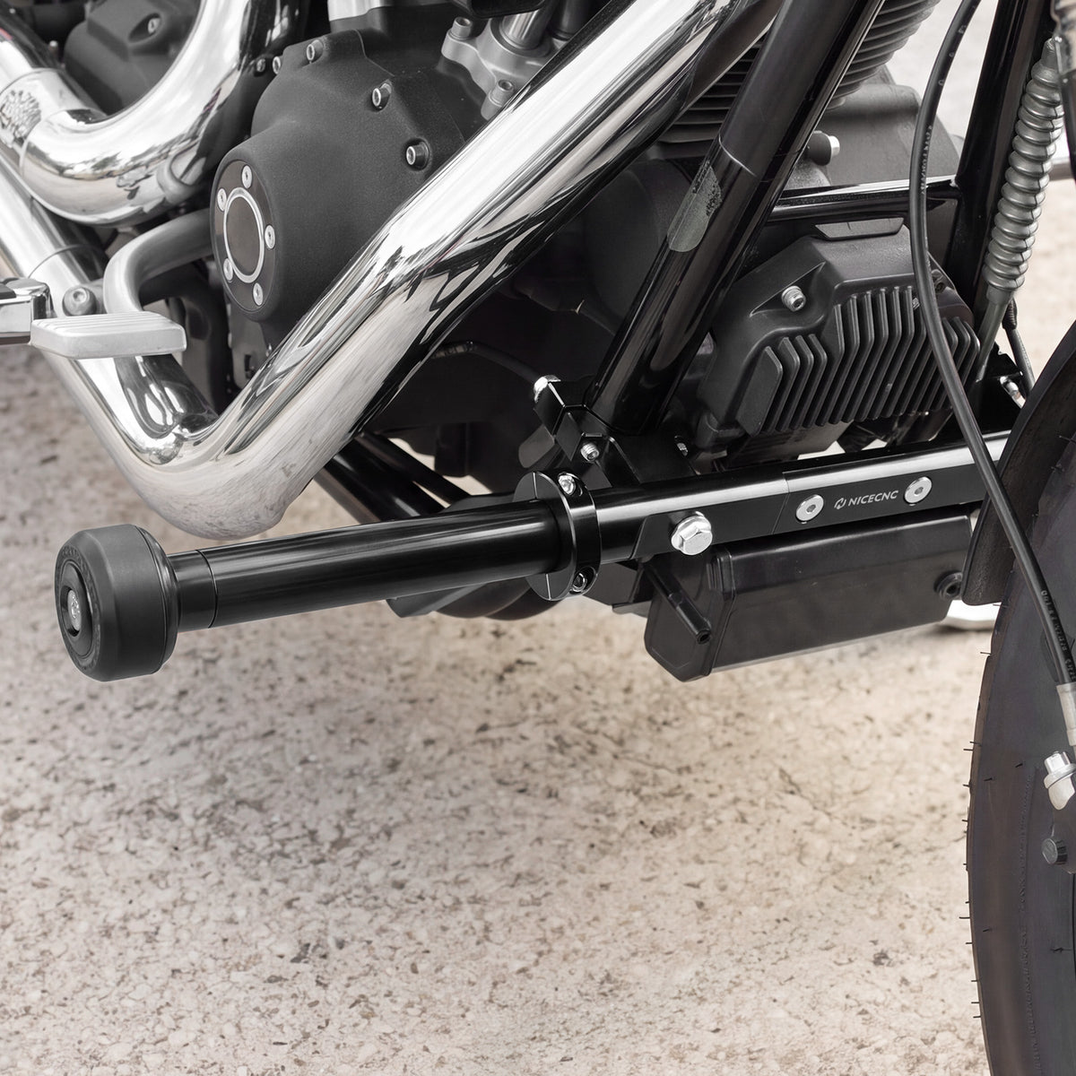 Front Crash Bar Engine Guard For Harley Dyna Low Rider Street Fat Bob Super Wide Glide