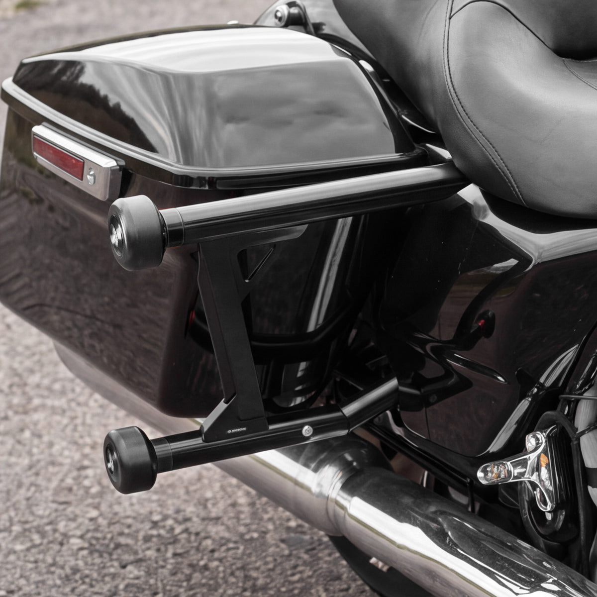 Rear Crash Bar Saddlebag Guard For Harley Road King Electra Street Glide