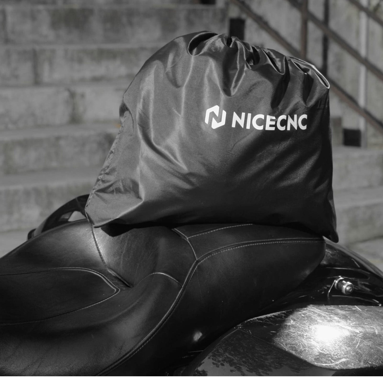 Heavy-Duty Motorcycle Cover w/Heat Shield Protection For Harley Road King Street Glide