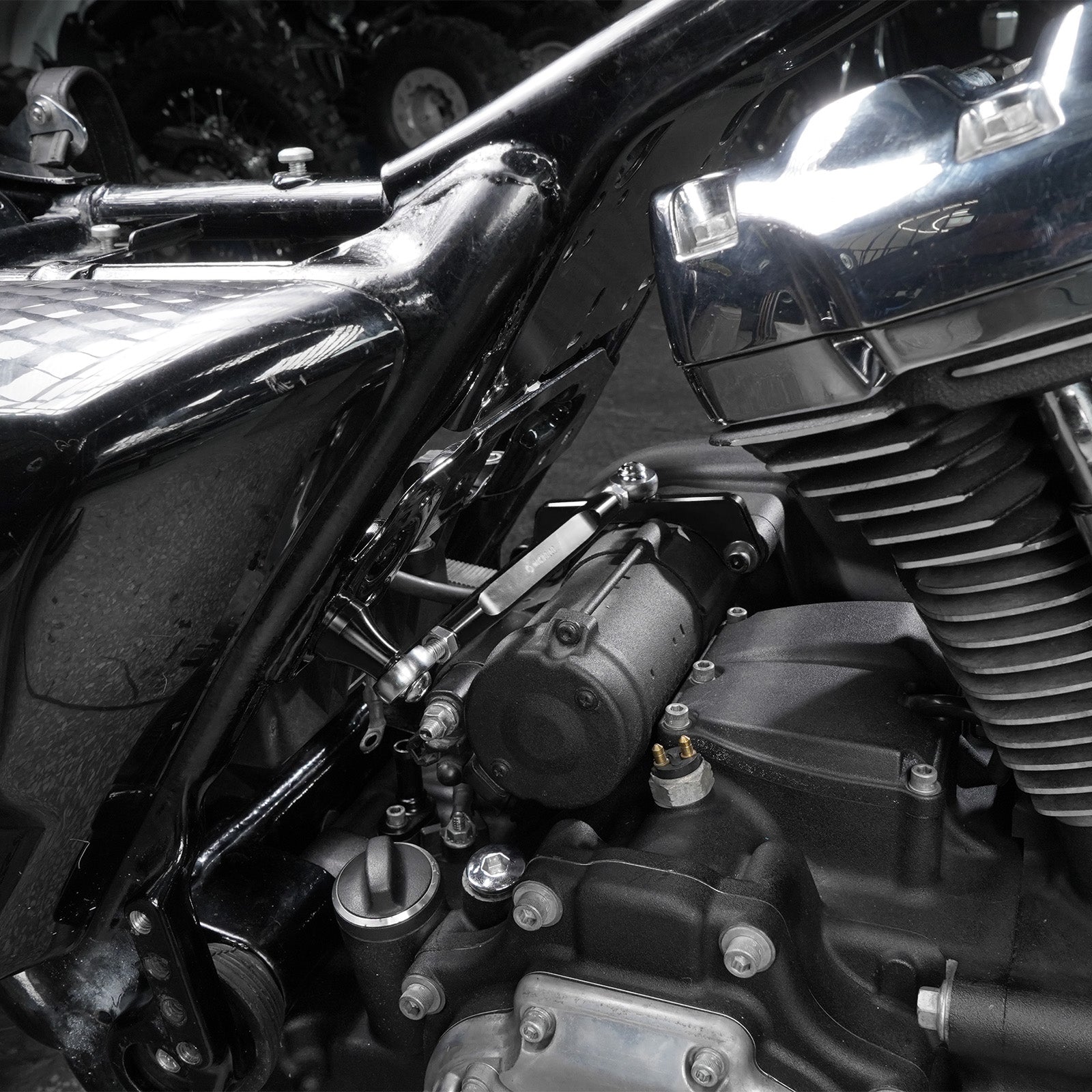 M8 Touring Frame Stabilizer Kit For Harley Road King Street Glide CVO Road Glide