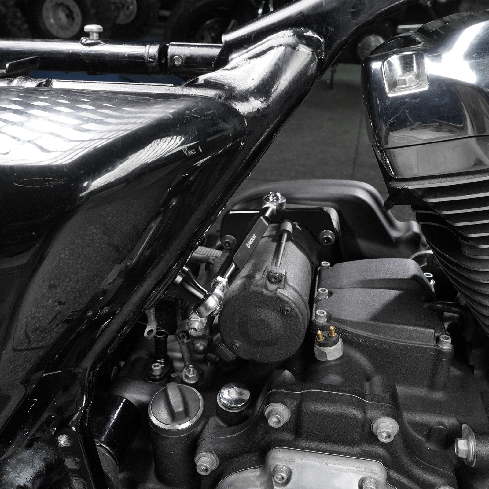 M8 Touring Frame Stabilizer Kit For Harley Road King Street Glide CVO Road Glide