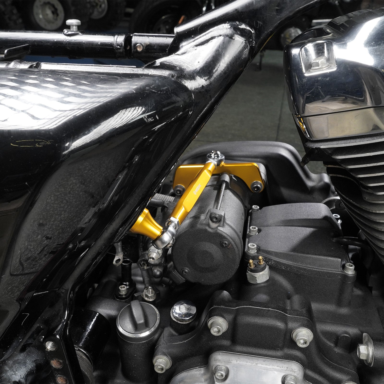 M8 Touring Frame Stabilizer Kit For Harley Road King Street Glide CVO Road Glide