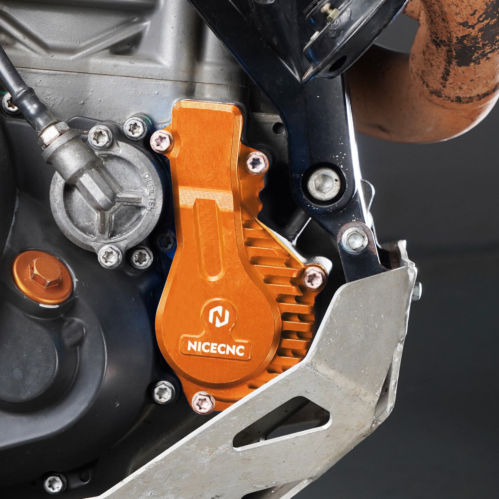 Water Pump Cover For KTM 690 Enduro R 2009–2025 690 SMC R 2012–2025