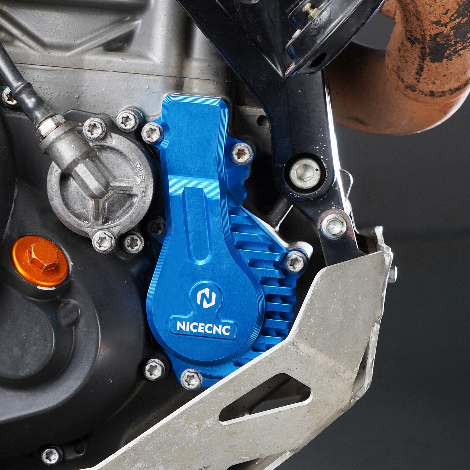 Water Pump Cover For KTM 690 Enduro R 2009–2025 690 SMC R 2012–2025
