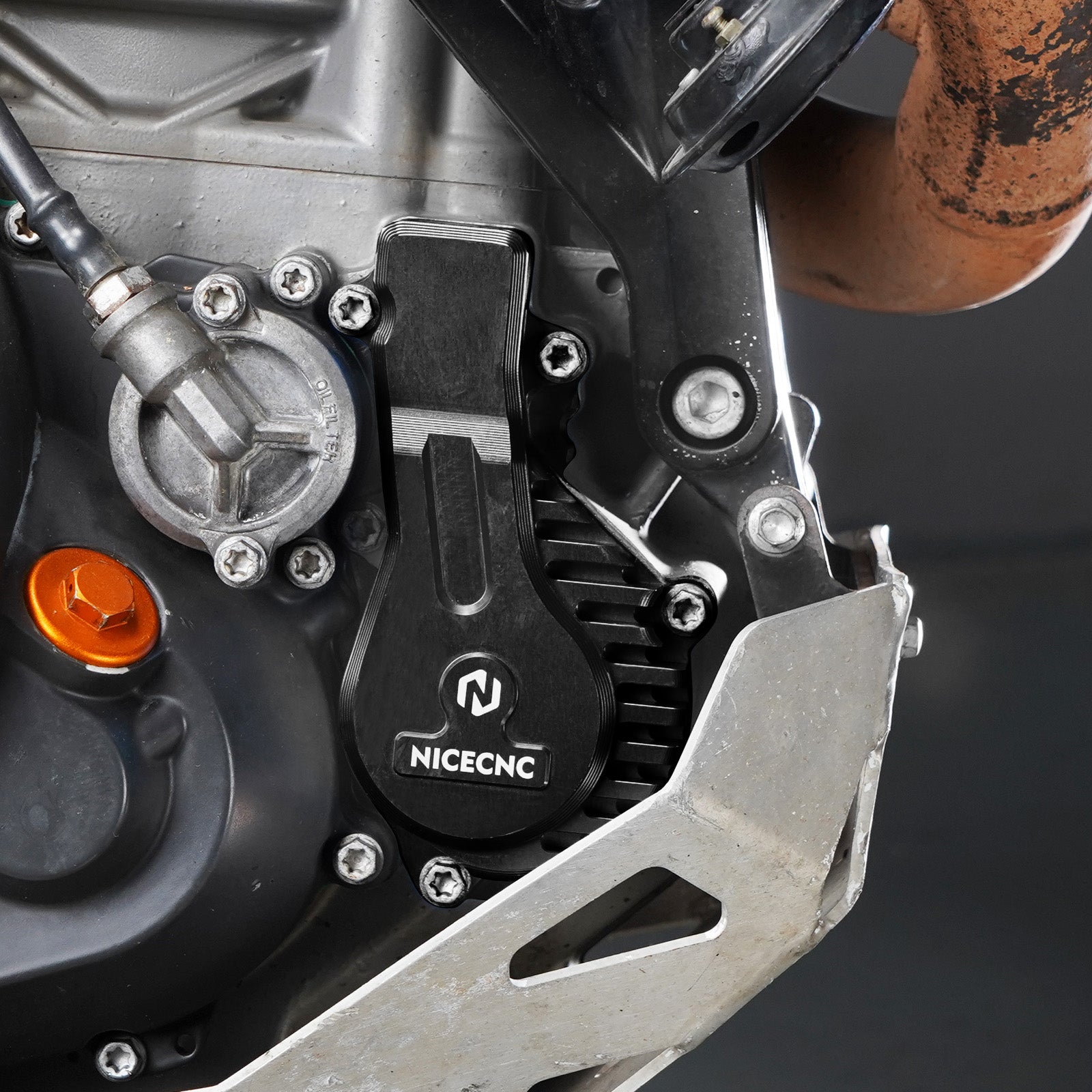 Water Pump Cover For KTM 690 Enduro R 2009–2025 690 SMC R 2012–2025