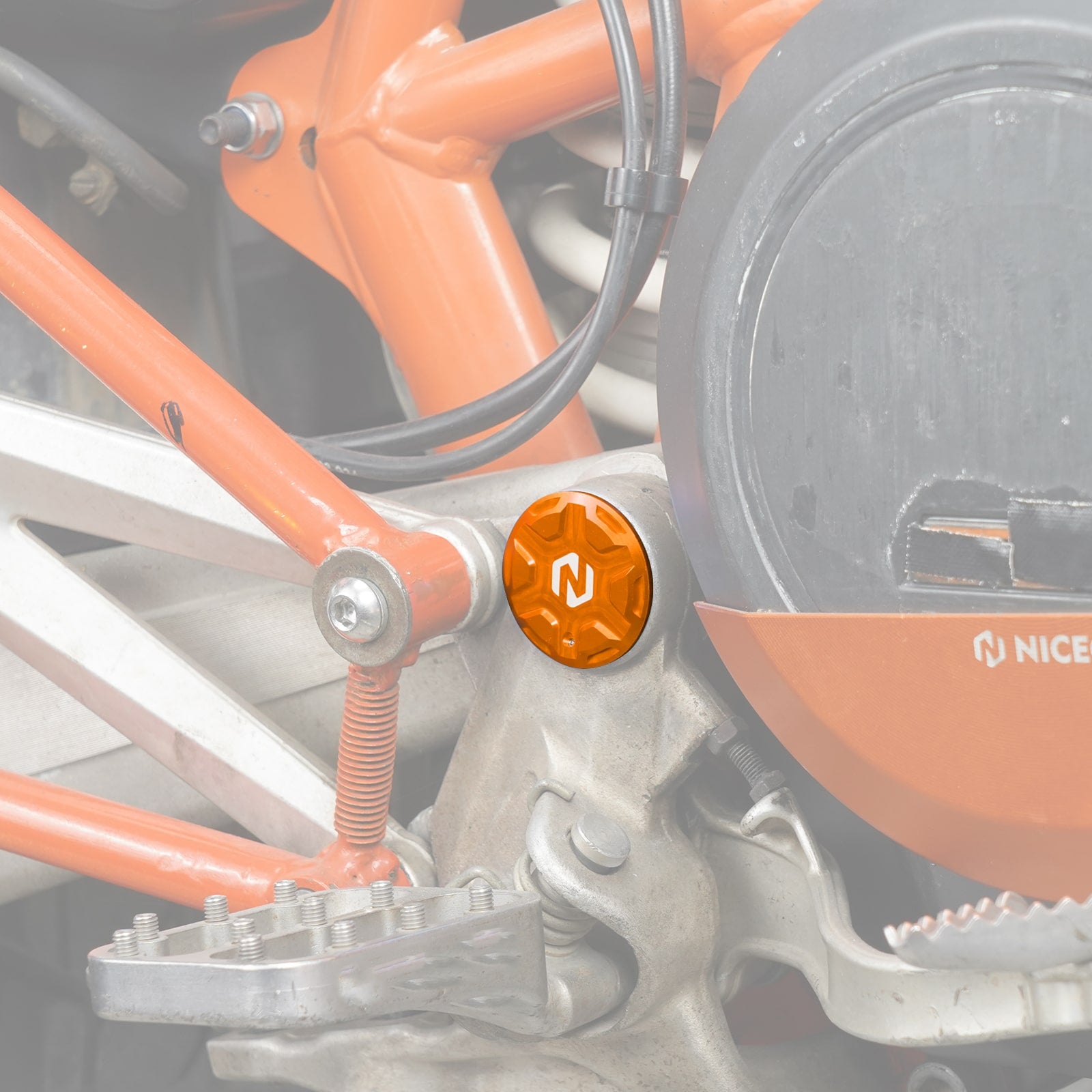 Swingarm Pivot Hole Plugs Covers For KTM 690 ENDURO SMC R 2008–2025